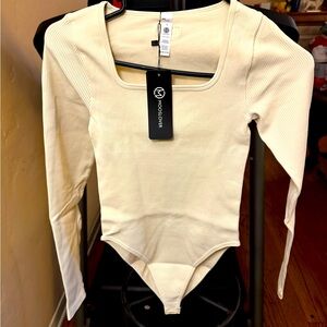 New Mooslover Ribbed Solid Color Tummy Control Long Sleeve Seamless Bodysuit